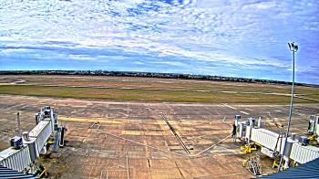 Weather camera view of Lake Charles Rgnl Arpt terminal bldg.