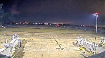 Weather camera view of Lake Charles Rgnl Arpt terminal bldg.