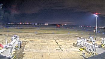 Weather camera view of Lake Charles Rgnl Arpt terminal bldg.