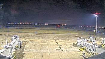 Weather camera view of Lake Charles Rgnl Arpt terminal bldg.