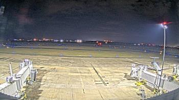 Weather camera view of Lake Charles Rgnl Arpt terminal bldg.