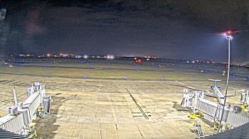 Weather camera view of Lake Charles Rgnl Arpt terminal bldg.