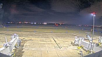 Weather camera view of Lake Charles Rgnl Arpt terminal bldg.