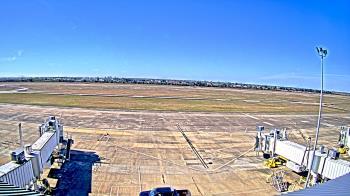 Weather camera view of Lake Charles Rgnl Arpt terminal bldg.