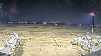 Weather camera view of Lake Charles Rgnl Arpt terminal bldg.