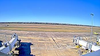 Weather camera view of Lake Charles Rgnl Arpt terminal bldg.
