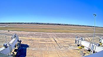 Weather camera view of Lake Charles Rgnl Arpt terminal bldg.