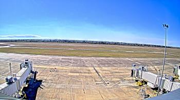 Weather camera view of Lake Charles Rgnl Arpt terminal bldg.