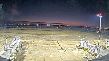 Weather camera view of Lake Charles Rgnl Arpt terminal bldg.