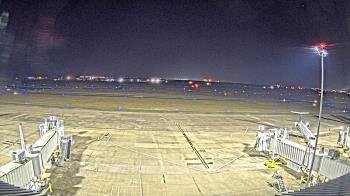 Weather camera view of Lake Charles Rgnl Arpt terminal bldg.