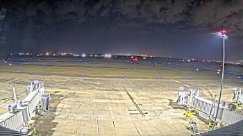 Weather camera view of Lake Charles Rgnl Arpt terminal bldg.