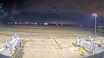 Weather camera view of Lake Charles Rgnl Arpt terminal bldg.