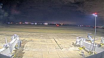 Weather camera view of Lake Charles Rgnl Arpt terminal bldg.