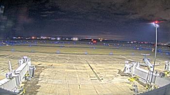 Weather camera view of Lake Charles Rgnl Arpt terminal bldg.