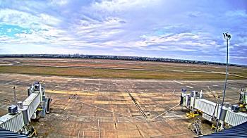 Weather camera view of Lake Charles Rgnl Arpt terminal bldg.