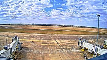 Weather camera view of Lake Charles Rgnl Arpt terminal bldg.