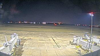 Weather camera view of Lake Charles Rgnl Arpt terminal bldg.