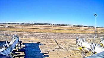 Weather camera view of Lake Charles Rgnl Arpt terminal bldg.