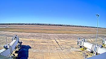 Weather camera view of Lake Charles Rgnl Arpt terminal bldg.