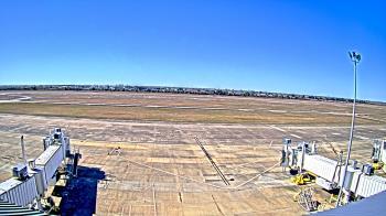 Weather camera view of Lake Charles Rgnl Arpt terminal bldg.