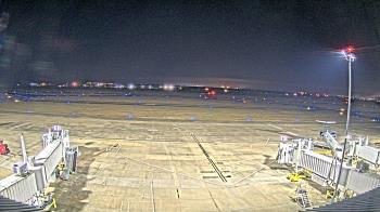 Weather camera view of Lake Charles Rgnl Arpt terminal bldg.