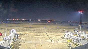 Weather camera view of Lake Charles Rgnl Arpt terminal bldg.