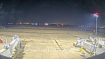 Weather camera view of Lake Charles Rgnl Arpt terminal bldg.