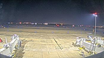 Weather camera view of Lake Charles Rgnl Arpt terminal bldg.