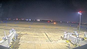 Weather camera view of Lake Charles Rgnl Arpt terminal bldg.