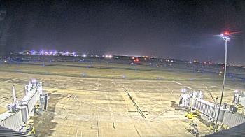 Weather camera view of Lake Charles Rgnl Arpt terminal bldg.