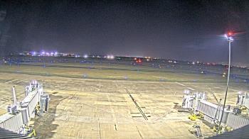 Weather camera view of Lake Charles Rgnl Arpt terminal bldg.