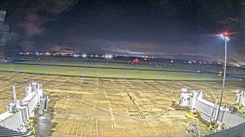 Weather camera view of Lake Charles Rgnl Arpt terminal bldg.