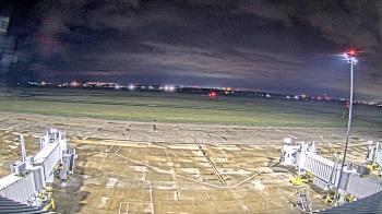 Weather camera view of Lake Charles Rgnl Arpt terminal bldg.