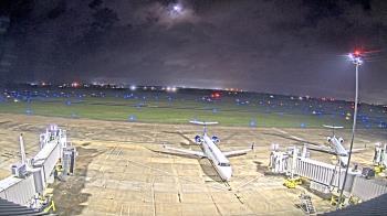 Weather camera view of Lake Charles Rgnl Arpt terminal bldg.