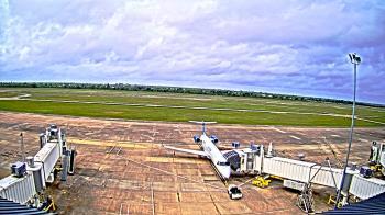 Weather camera view of Lake Charles Rgnl Arpt terminal bldg.