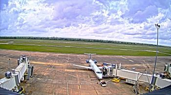 Weather camera view of Lake Charles Rgnl Arpt terminal bldg.