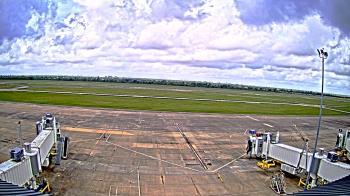 Weather camera view of Lake Charles Rgnl Arpt terminal bldg.