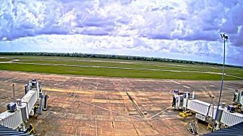 Weather camera view of Lake Charles Rgnl Arpt terminal bldg.