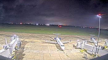 Weather camera view of Lake Charles Rgnl Arpt terminal bldg.