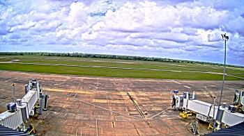 Weather camera view of Lake Charles Rgnl Arpt terminal bldg.