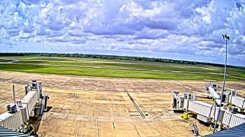 Weather camera view of Lake Charles Rgnl Arpt terminal bldg.