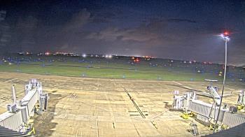Weather camera view of Lake Charles Rgnl Arpt terminal bldg.
