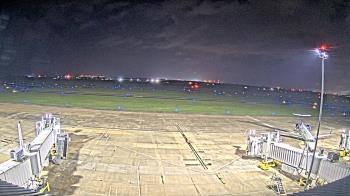 Weather camera view of Lake Charles Rgnl Arpt terminal bldg.