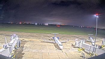 Weather camera view of Lake Charles Rgnl Arpt terminal bldg.