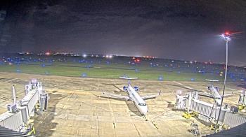 Weather camera view of Lake Charles Rgnl Arpt terminal bldg.