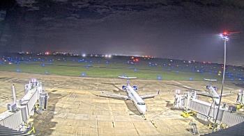 Weather camera view of Lake Charles Rgnl Arpt terminal bldg.