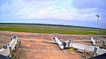Weather camera view of Lake Charles Rgnl Arpt terminal bldg.