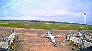 Weather camera view of Lake Charles Rgnl Arpt terminal bldg.