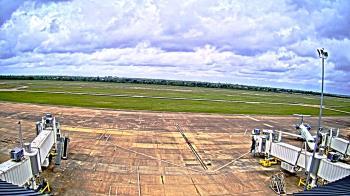 Weather camera view of Lake Charles Rgnl Arpt terminal bldg.