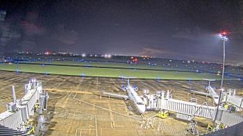 Weather camera view of Lake Charles Rgnl Arpt terminal bldg.